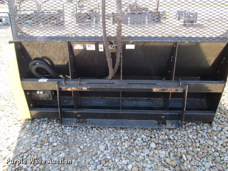 image for item GH9259 2017 MDS Roto-King RK750 round bale processor