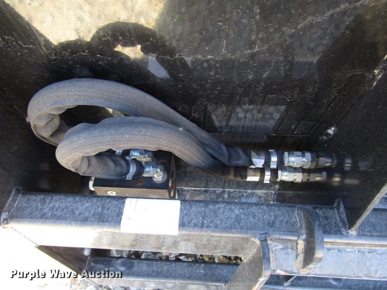 image for item GH9259 2017 MDS Roto-King RK750 round bale processor