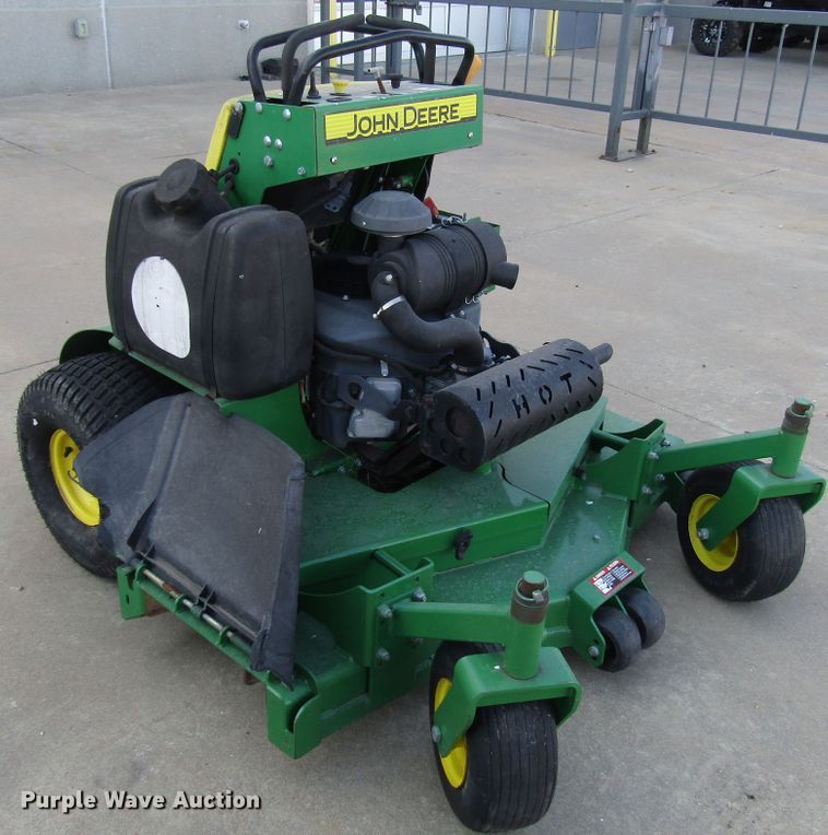 image for item GH9263 2013 John Deere QuikTrak 652B ZTR lawn mower