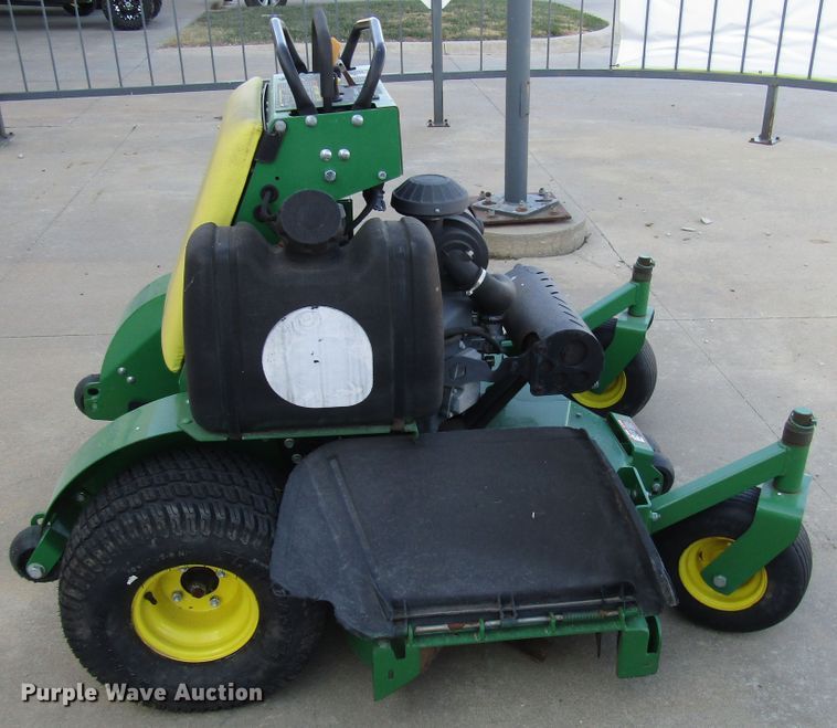 image for item GH9263 2013 John Deere QuikTrak 652B ZTR lawn mower