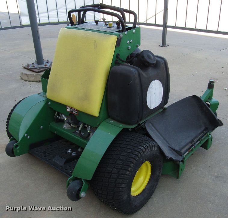 image for item GH9263 2013 John Deere QuikTrak 652B ZTR lawn mower