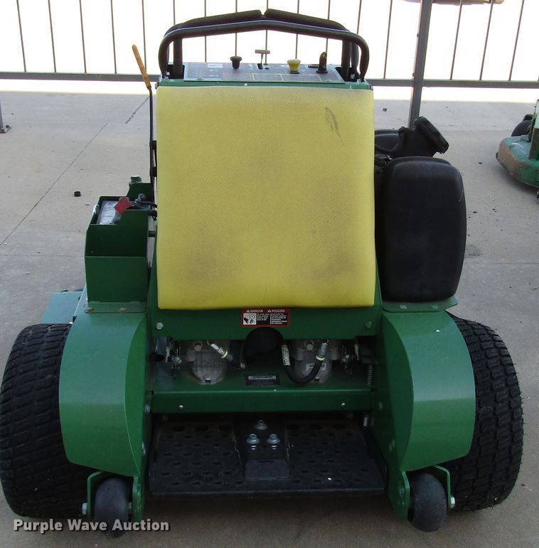 image for item GH9263 2013 John Deere QuikTrak 652B ZTR lawn mower