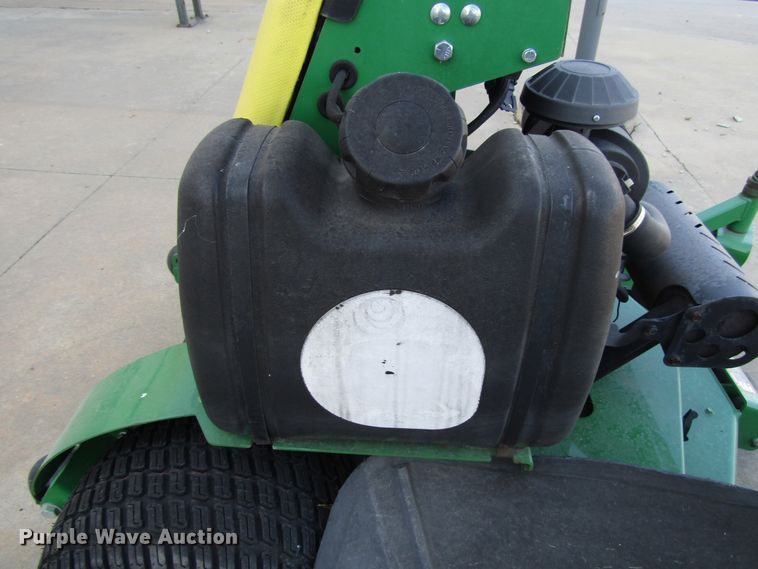 image for item GH9263 2013 John Deere QuikTrak 652B ZTR lawn mower