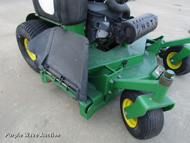 image for item GH9263 2013 John Deere QuikTrak 652B ZTR lawn mower