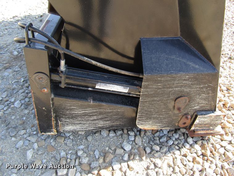 image for item GH9267 2015 Fritsch 84"W high dump bucket