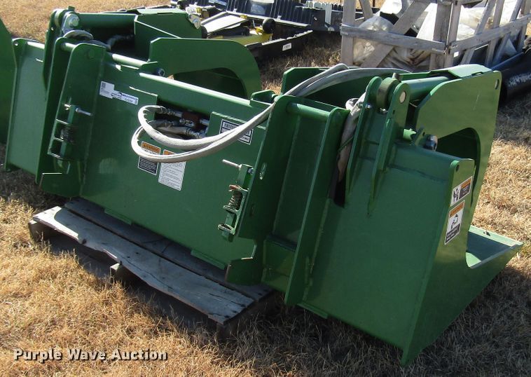 image for item GH9269 2010 Frontier AD12D 76"W grapple bucket