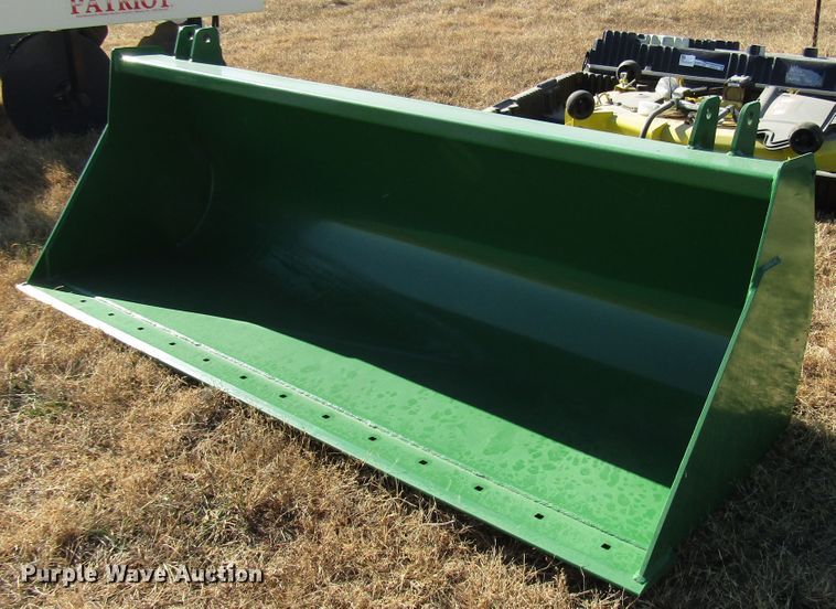image for item GH9270 John Deere 2150MM 86"W bucket