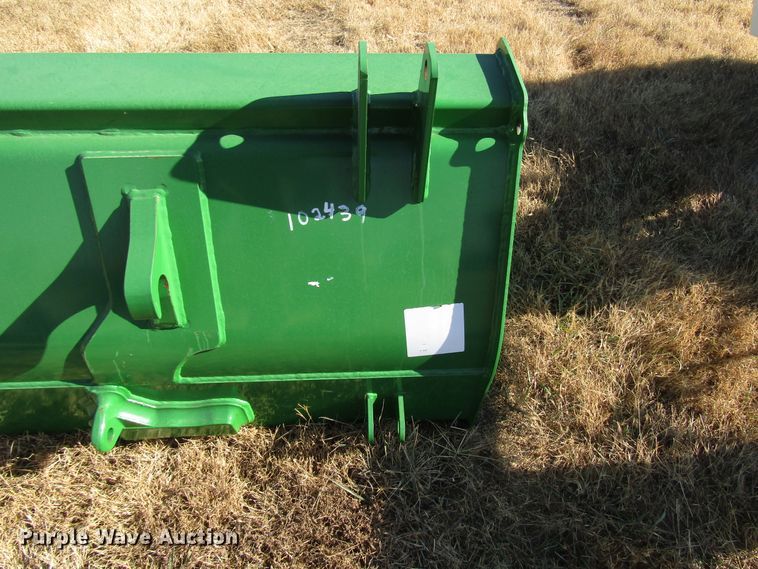 image for item GH9270 John Deere 2150MM 86"W bucket