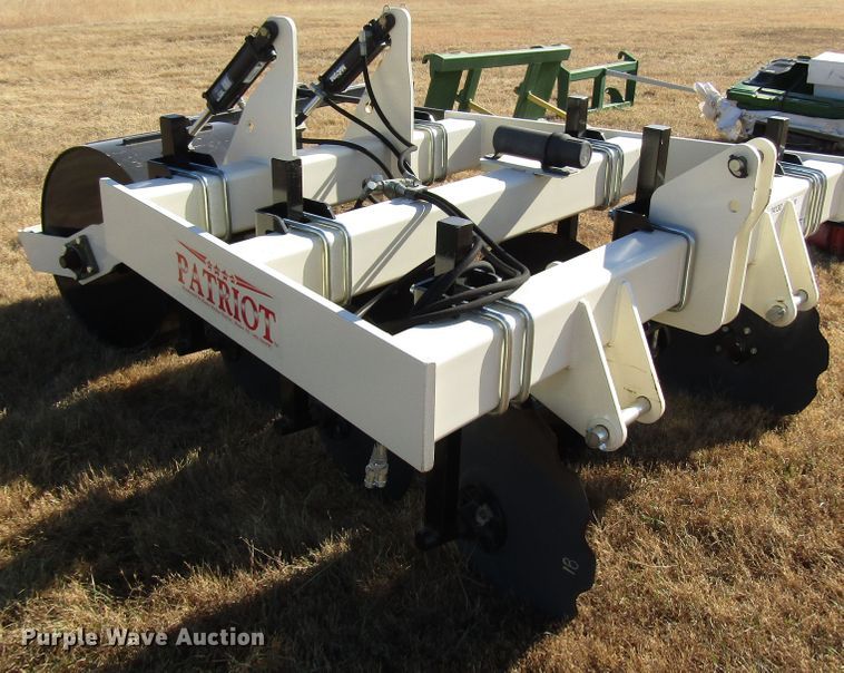 image for item GH9272 2016 Patriot 3Bar track closer