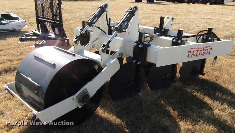 image for item GH9272 2016 Patriot 3Bar track closer