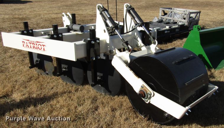 image for item GH9272 2016 Patriot 3Bar track closer