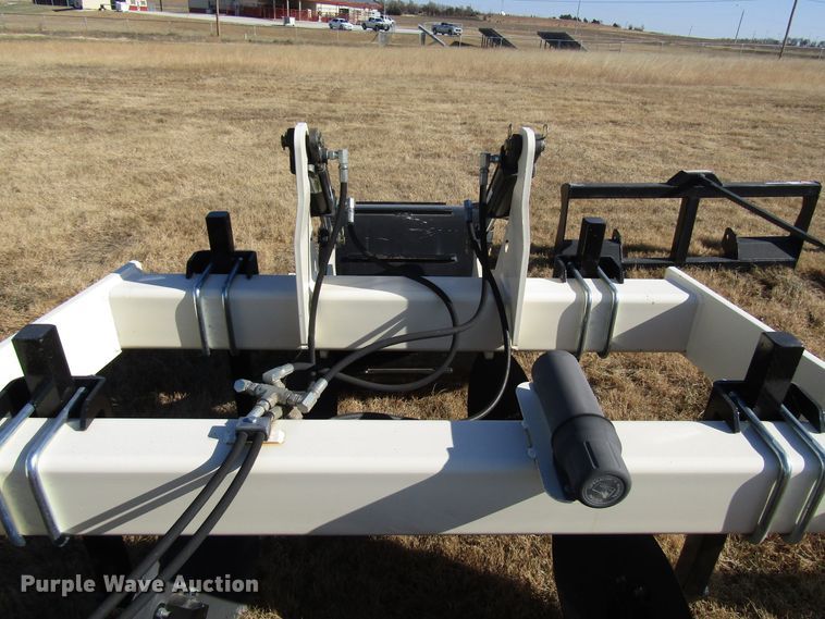 image for item GH9272 2016 Patriot 3Bar track closer