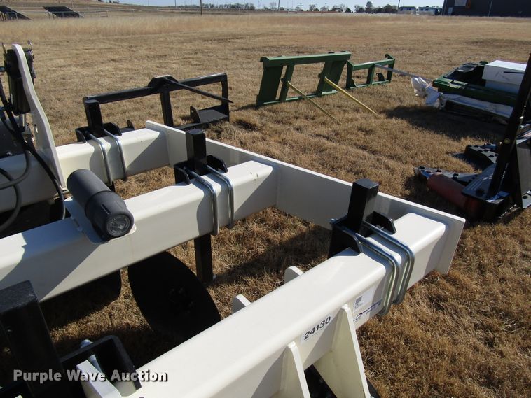 image for item GH9272 2016 Patriot 3Bar track closer