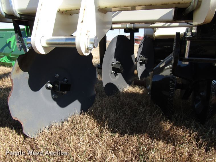 image for item GH9272 2016 Patriot 3Bar track closer