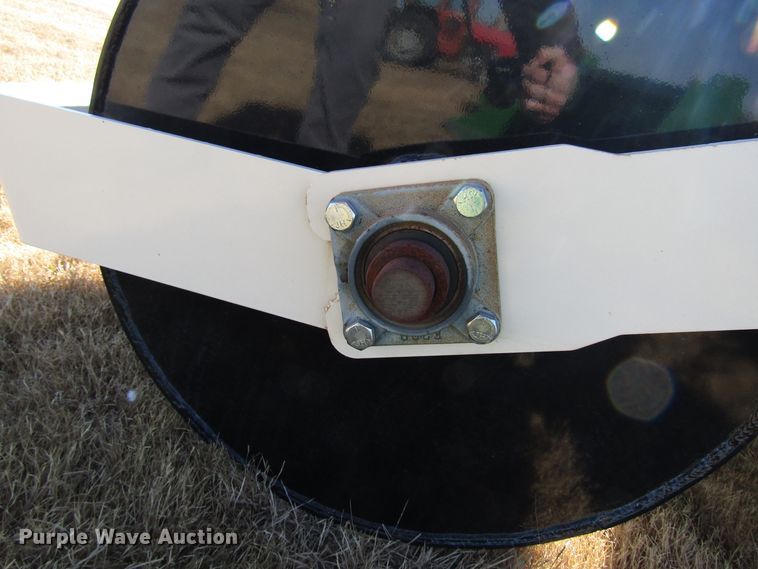 image for item GH9272 2016 Patriot 3Bar track closer