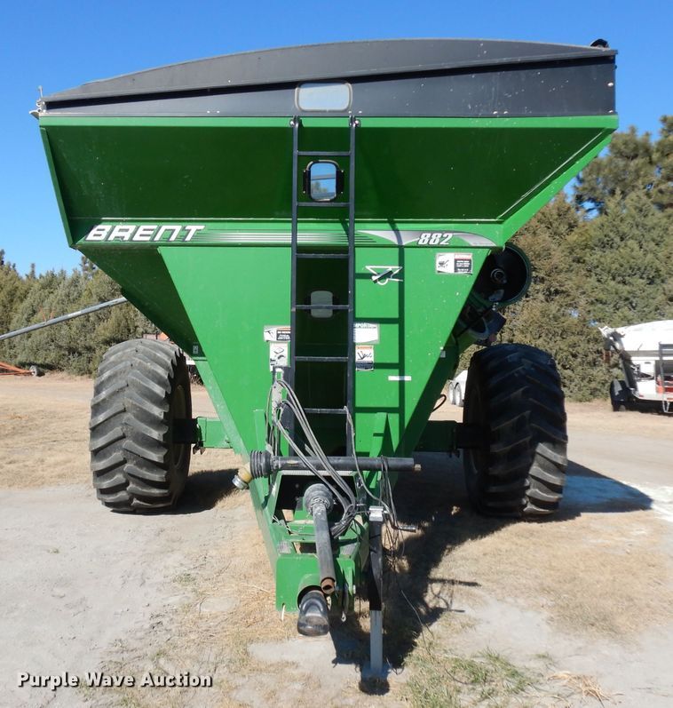 image for item GJ9027 Brent 882 grain cart