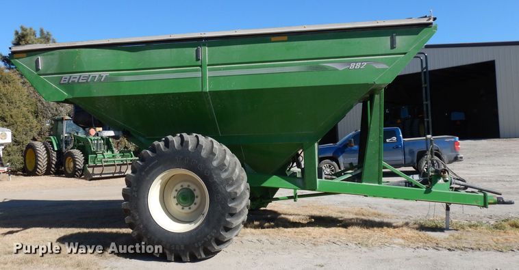 image for item GJ9027 Brent 882 grain cart
