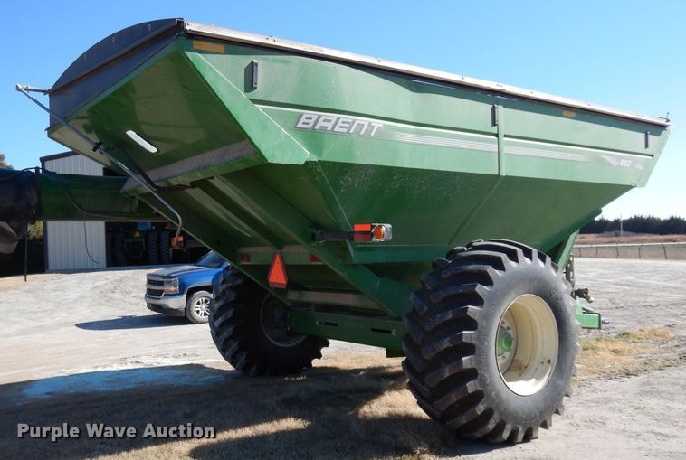 image for item GJ9027 Brent 882 grain cart