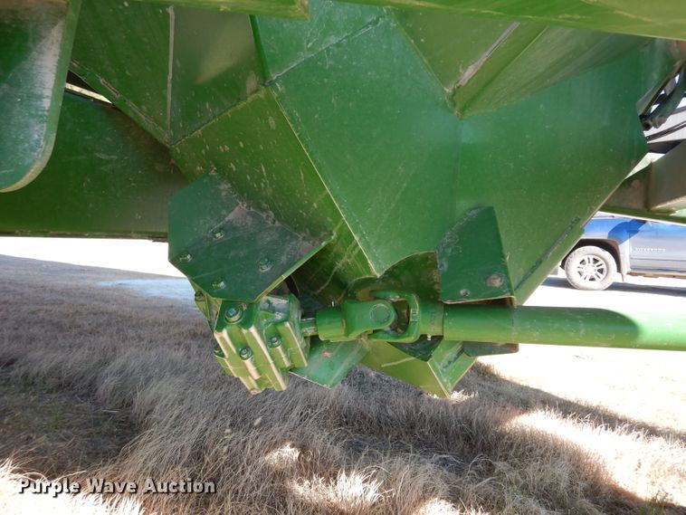 image for item GJ9027 Brent 882 grain cart