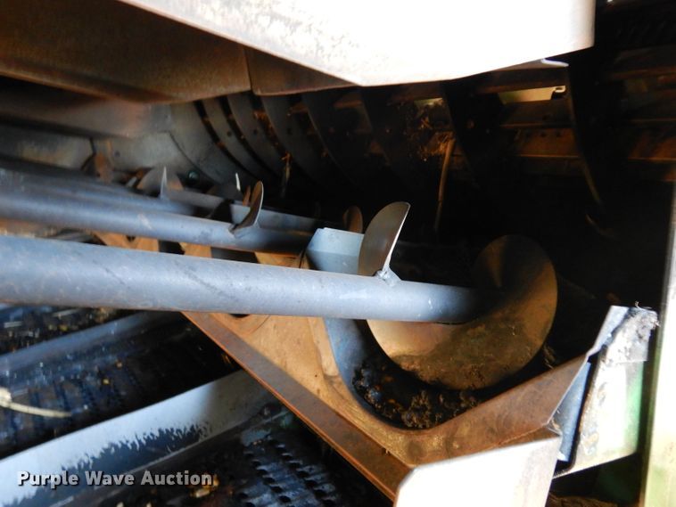 image for item GJ9028 1995 John Deere 9500 combine