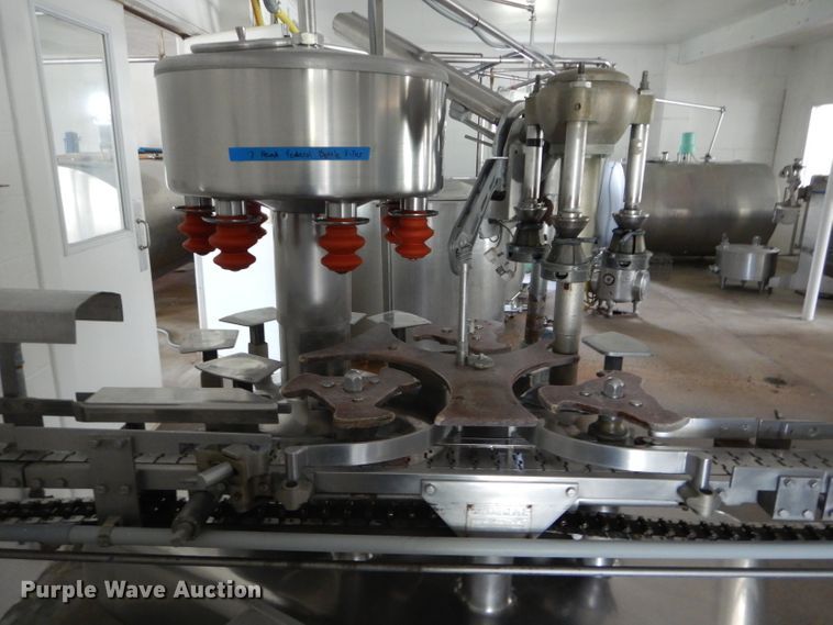 image for item GJ9935 Federal seven head bottle filler