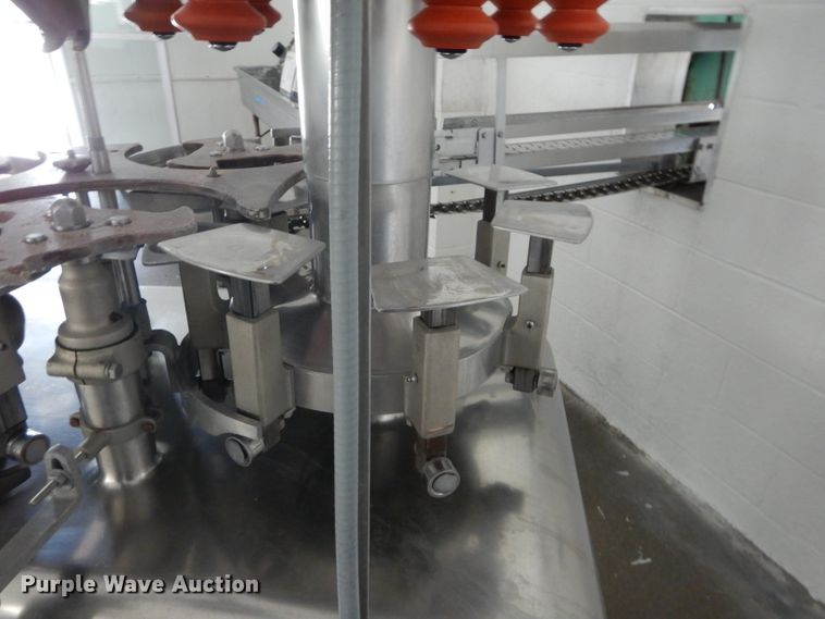 image for item GJ9935 Federal seven head bottle filler