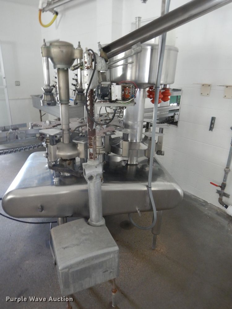 image for item GJ9935 Federal seven head bottle filler