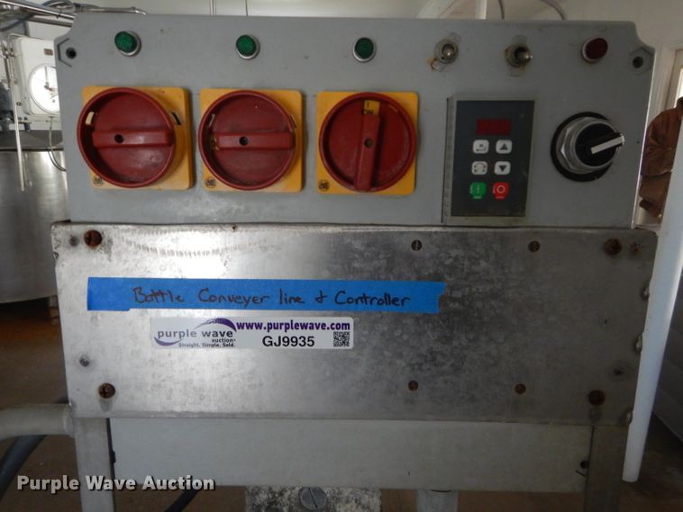 image for item GJ9935 Federal seven head bottle filler