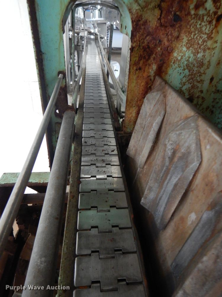 image for item GJ9935 Federal seven head bottle filler