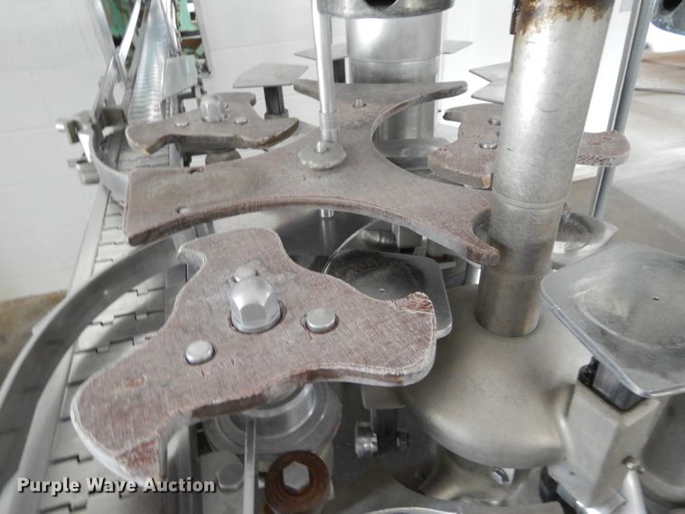 image for item GJ9935 Federal seven head bottle filler