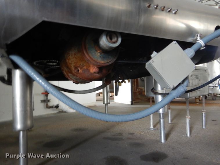 image for item GJ9935 Federal seven head bottle filler