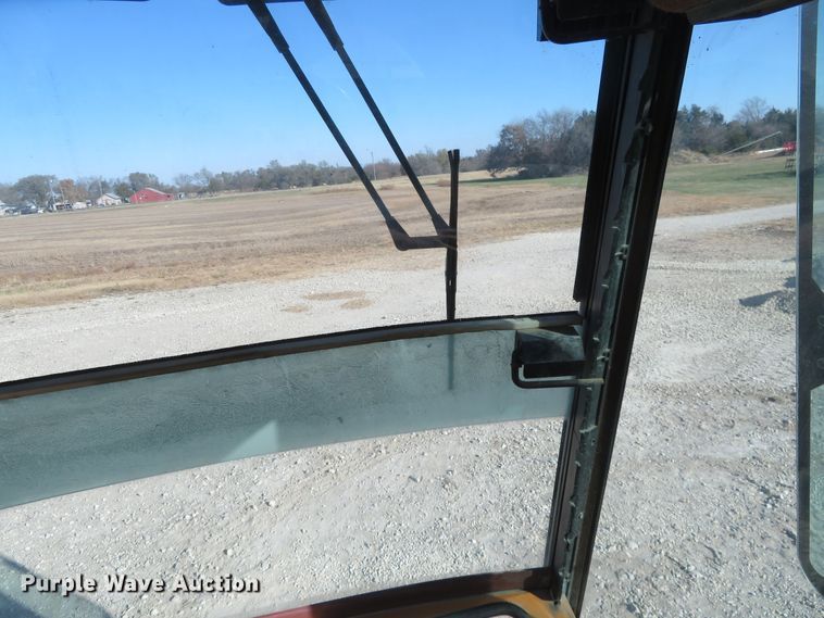 image for item H1183 1991 Case 580 Super K landscape tractor