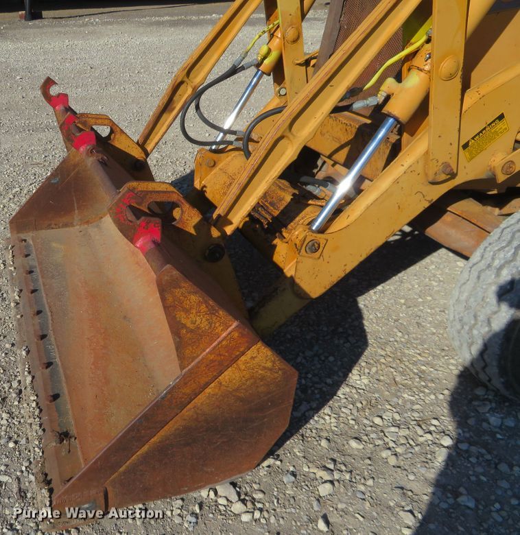 image for item H1183 1991 Case 580 Super K landscape tractor