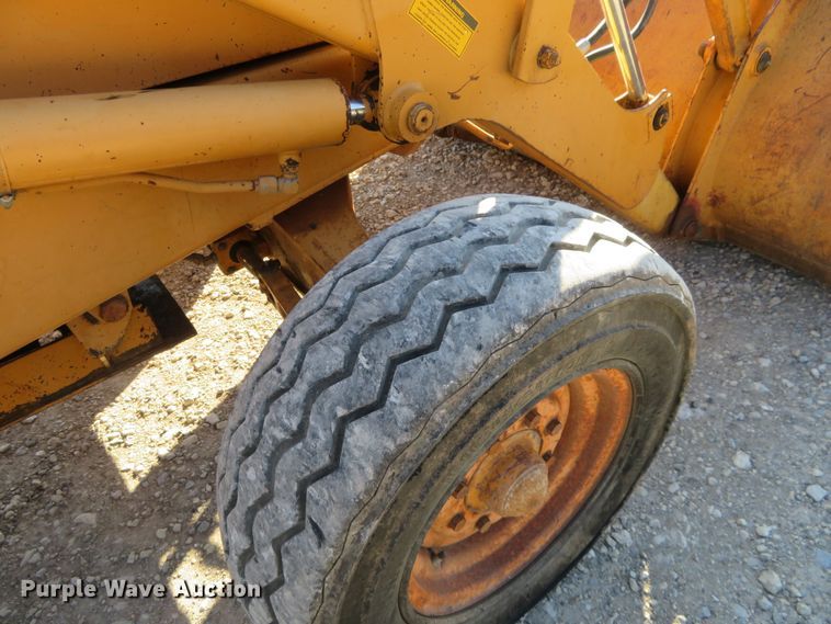 image for item H1183 1991 Case 580 Super K landscape tractor