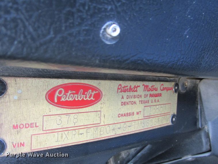 image for item DA8335 1996 Peterbilt 378 truck cab and chassis