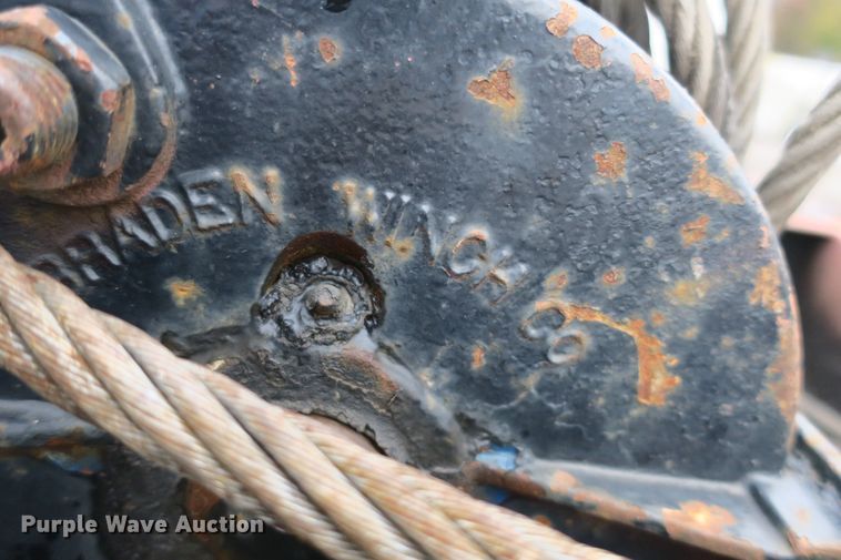 image for item DB10133 1999 Trail-Eze 190 drop deck equipment trailer