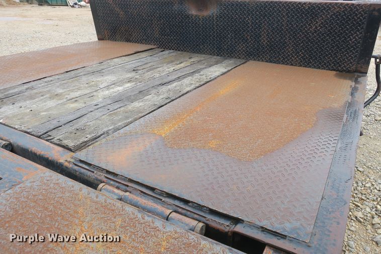 image for item DB10133 1999 Trail-Eze 190 drop deck equipment trailer