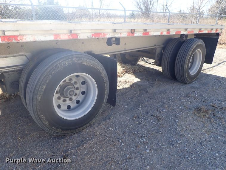 image for item DB7540 1999 Chaparral flatbed trailer