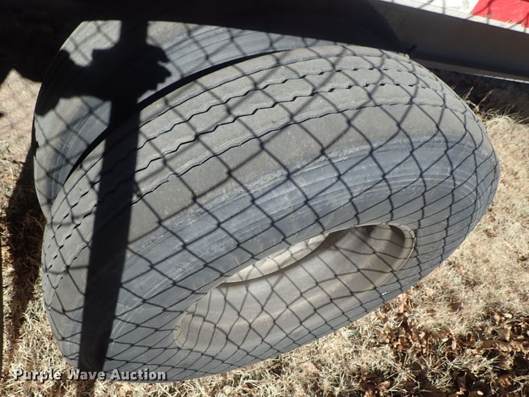 image for item DB7540 1999 Chaparral flatbed trailer