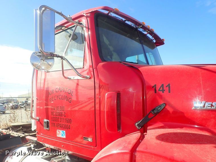image for item DB7541 2010 Western Star 4900 semi truck
