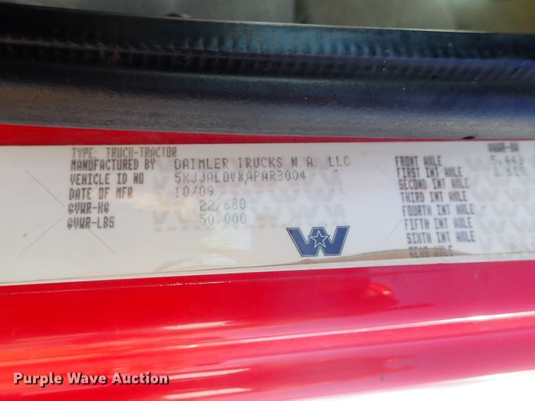 image for item DB7541 2010 Western Star 4900 semi truck