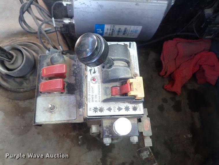 image for item DB7541 2010 Western Star 4900 semi truck