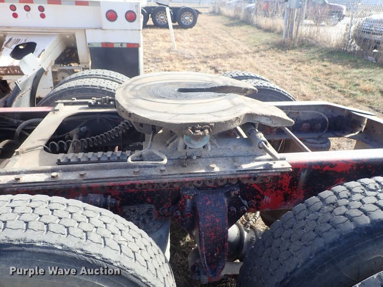 image for item DB7541 2010 Western Star 4900 semi truck