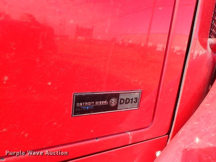 image for item DB7541 2010 Western Star 4900 semi truck