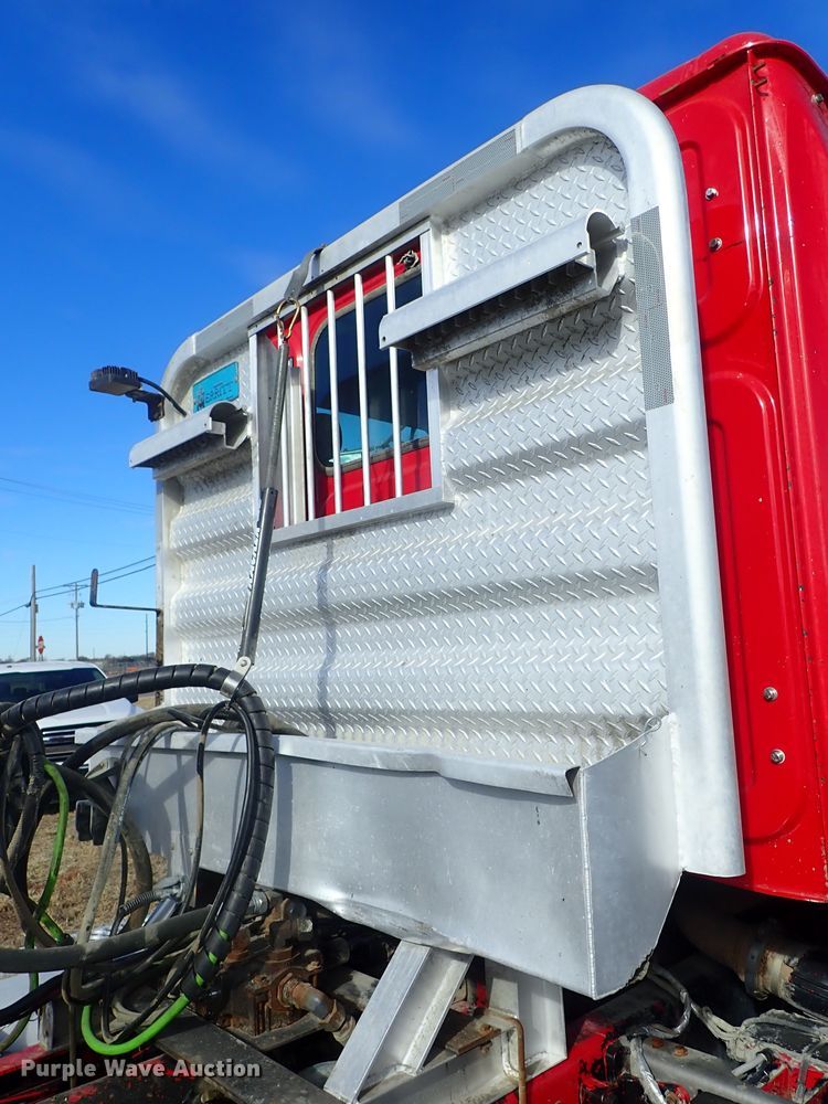 image for item DB7541 2010 Western Star 4900 semi truck