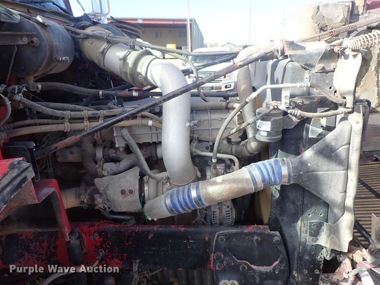 image for item DB7541 2010 Western Star 4900 semi truck