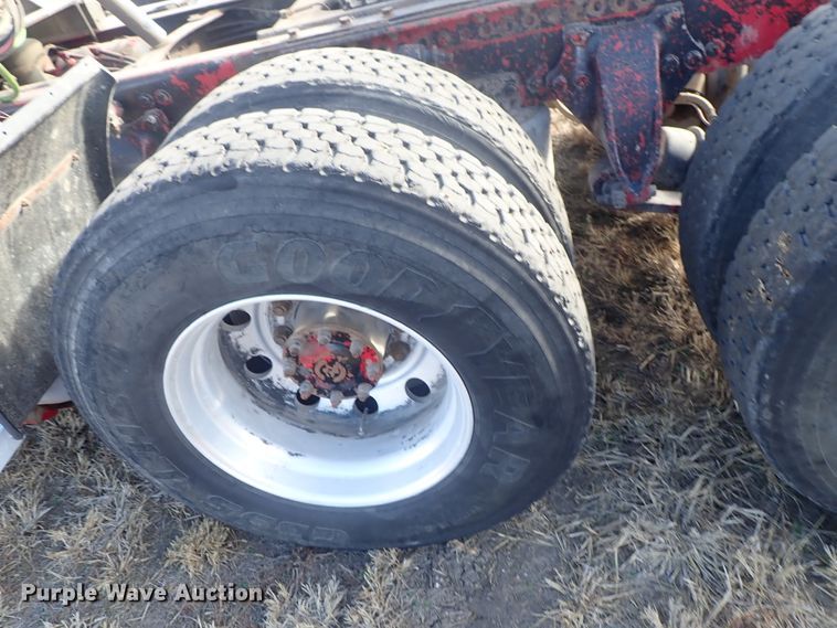 image for item DB7541 2010 Western Star 4900 semi truck