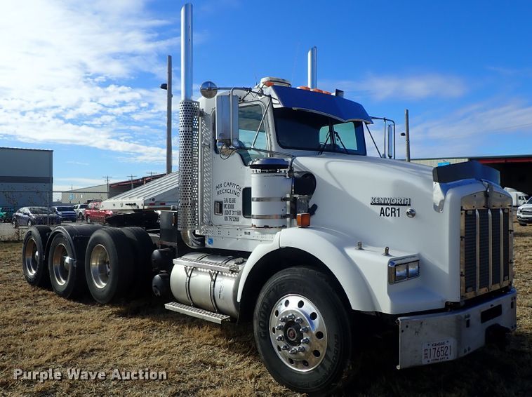 image for item DB7542 1996 Kenworth T800SF semi truck