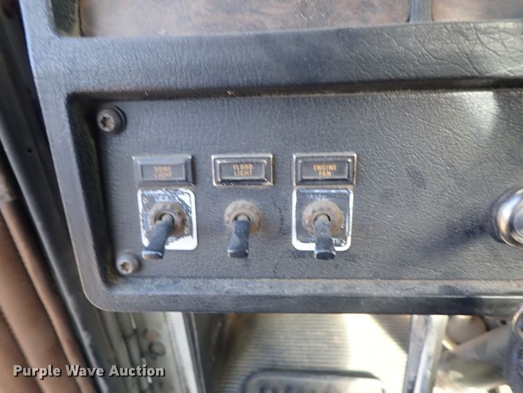 image for item DB7542 1996 Kenworth T800SF semi truck