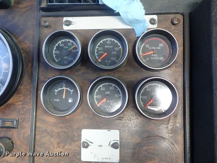 image for item DB7542 1996 Kenworth T800SF semi truck